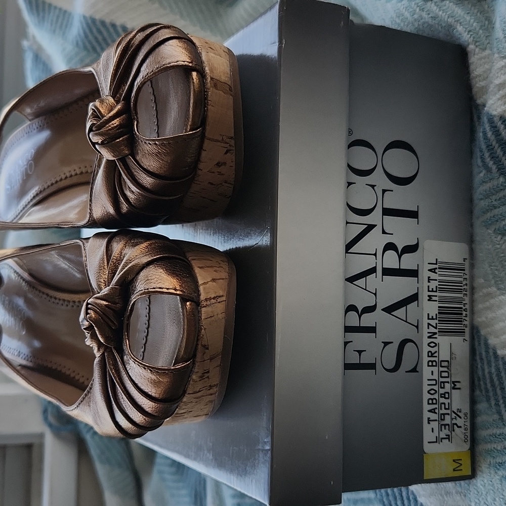Bronze Cork Wedge Sandles - Picture 5 of 5